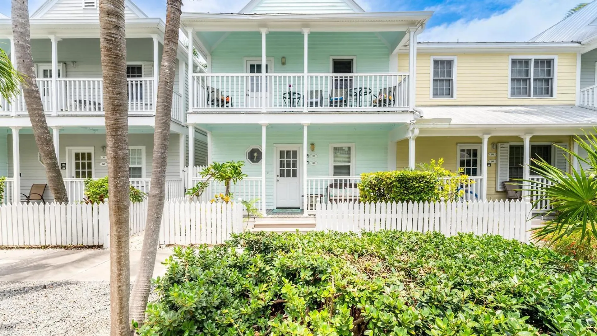 A Siesta Bay By Avantstay Key West Walkable Gated Community Shared Pool Week Long Stays Only