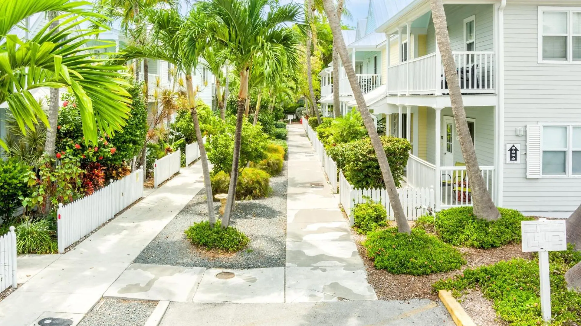 Holiday home A Siesta Bay By Avantstay Key West Walkable Gated Community Shared Pool Week Long Stays Only United States